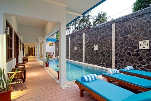 Lovina Oasis Hotel Exterior photo