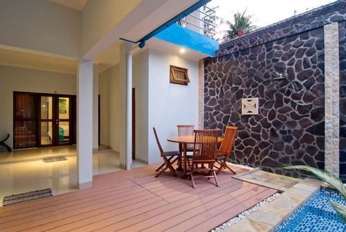 Lovina Oasis Hotel Exterior photo